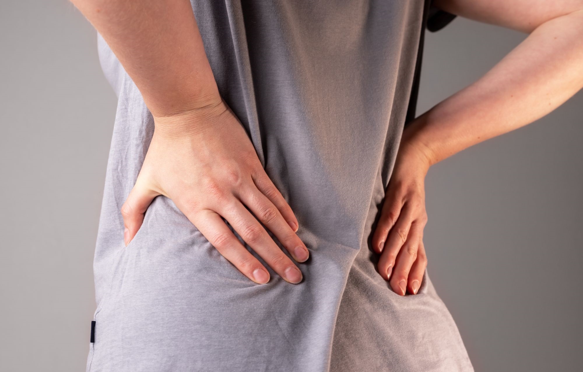 Female-Lower-Back-Pain-quniue-causes-of-lower-back-pain